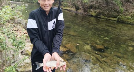 Pêche au "coup" et à "roder" sur les rives du loup à la Colle sur Loup