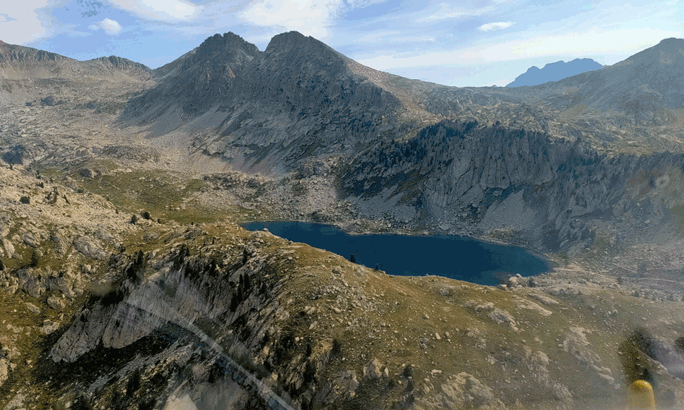 Alevinage héliporté des lacs d'altitude