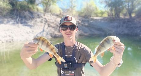 Pêche aux leurres sur le lac du Broc
